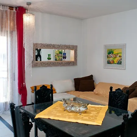 Tami Holidays Apartmán *